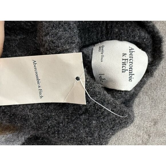 Abercrombie & Fitch Nordic Fair Isle Sweater White Gray Size S Soft Cozy Warm - Picture 7 of 9